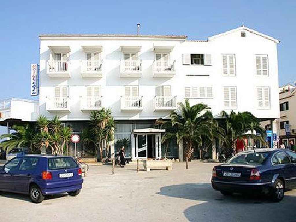 The Loza - Seaside Festival Hotel Novalja Ngoại thất bức ảnh