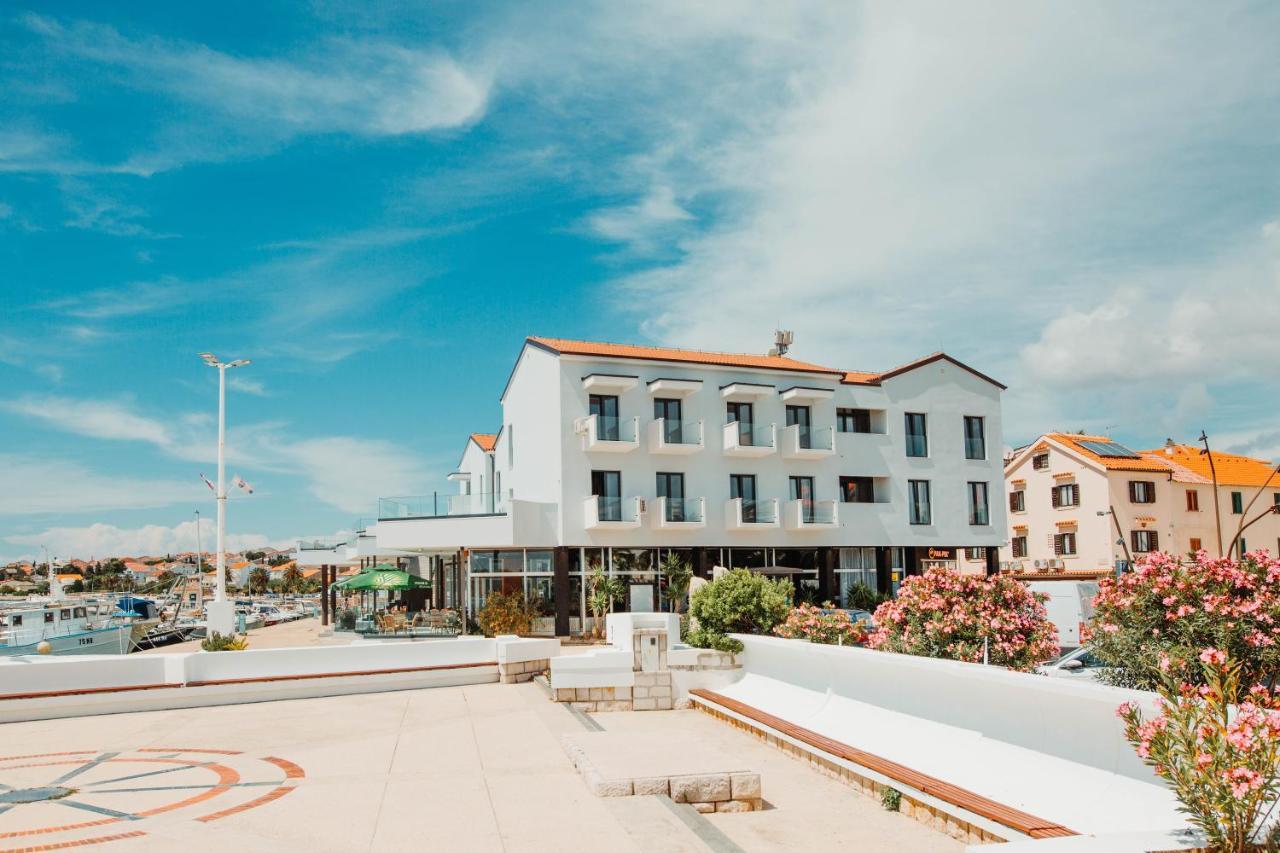 The Loza - Seaside Festival Hotel Novalja Ngoại thất bức ảnh